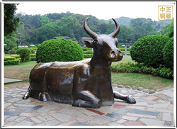 銅牛雕塑價(jià)格