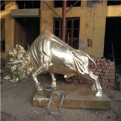 鑄黃銅拓荒牛雕塑