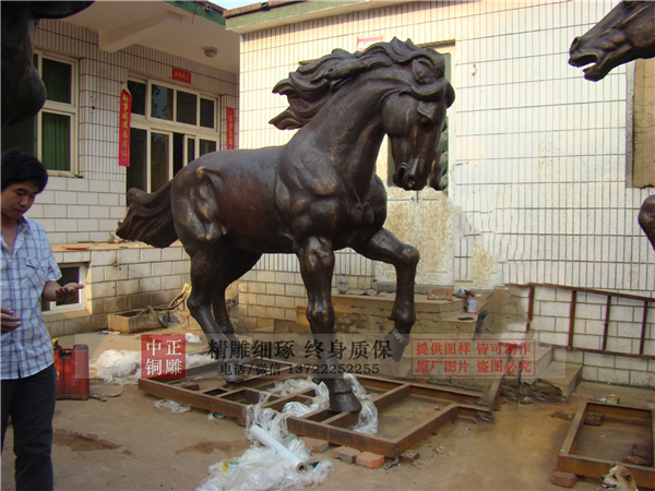 銅馬雕塑現(xiàn)貨.jpg 銅馬雕塑現(xiàn)貨.jpg