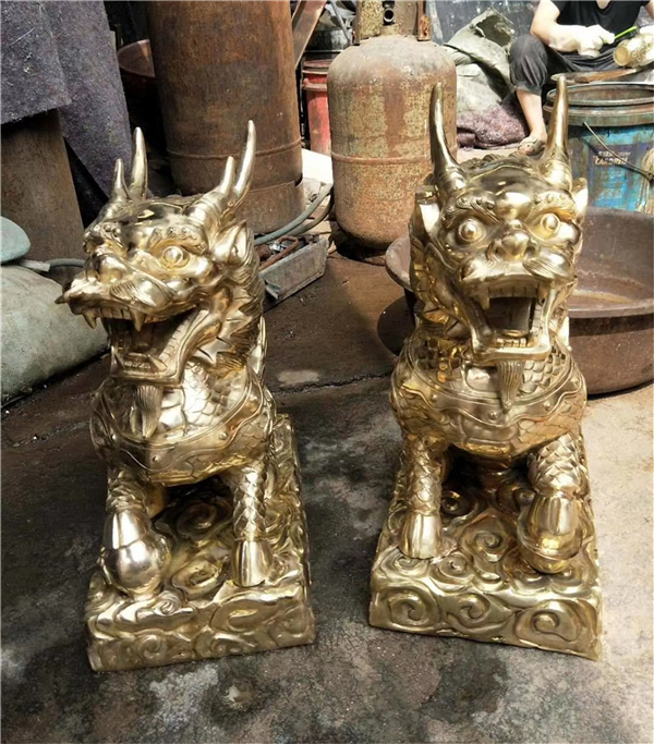 銅麒麟雕塑.jpg 銅麒麟雕塑.jpg