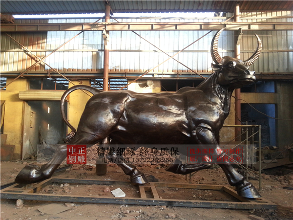 廣場大型銅牛.jpg 廣場大型銅牛.jpg