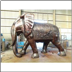 長(zhǎng)鼻子銅大象