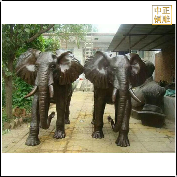 一對(duì)大型銅大象.jpg 一對(duì)大型銅大象.jpg