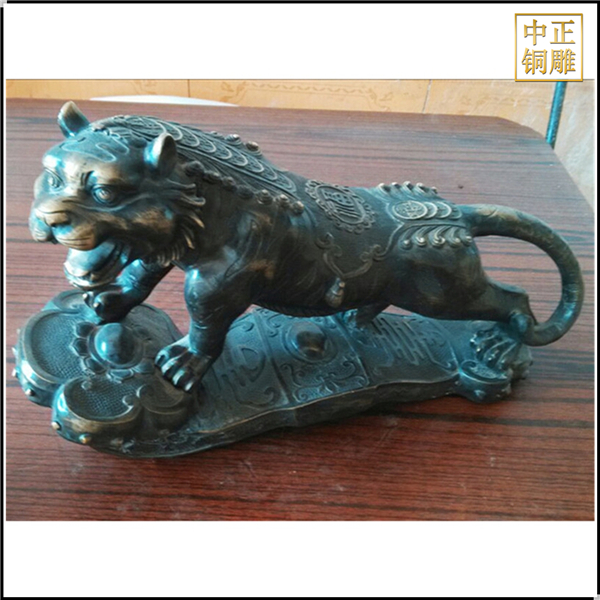 超萌小銅豹擺件.jpg 超萌小銅豹擺件.jpg