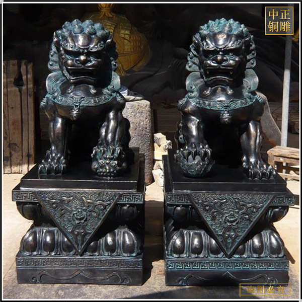 帶底座故宮銅獅子.jpg 帶底座故宮銅獅子.jpg