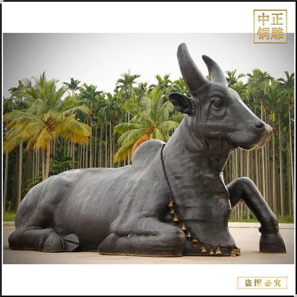 臥著的銅牛雕塑制作.jpg 臥著的銅牛雕塑制作.jpg