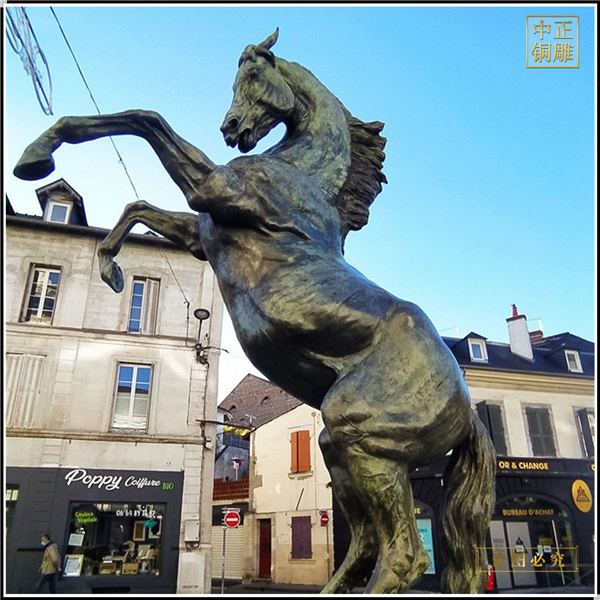 廣場(chǎng)銅馬雕塑定制.jpg 廣場(chǎng)銅馬雕塑定制.jpg