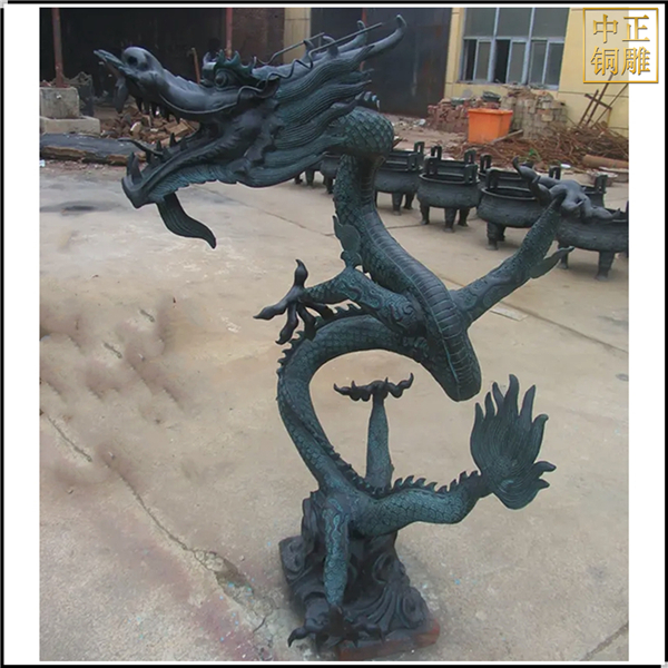 純銅盤龍動(dòng)物雕塑定制.jpg 純銅盤龍動(dòng)物雕塑定制.jpg