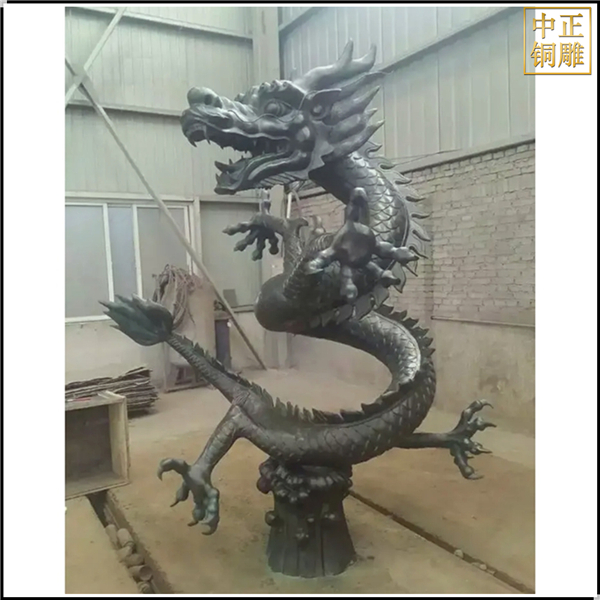 廣場(chǎng)大型黃銅龍雕塑.jpg 廣場(chǎng)大型黃銅龍雕塑.jpg