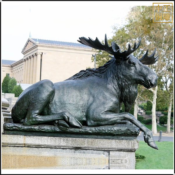 室外景觀駝鹿動(dòng)物雕塑.jpg